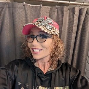 Meet your Posher, Vernette